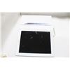 Image 2 : ORIGINAL IPAD 16GB STILL WITH BOX