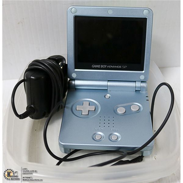 NINTENDO GAMEBOY ADVANCE SP W/ CHARGER