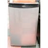 Image 1 : DANDY BAR FRIDGE 4.4 CU FEET (20"W X 20"D X 33"H)
