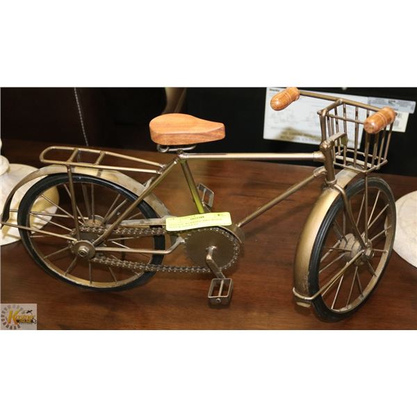 VINTAGE WORKING BIKE WOOD SEAT & HANDLES