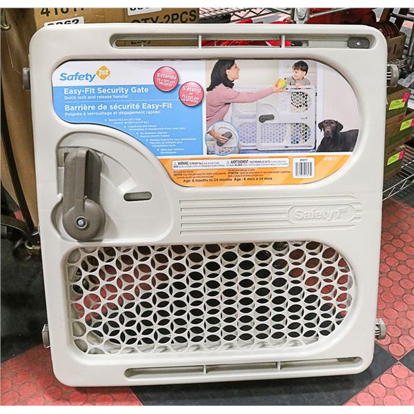 NEW DOREL EASY FIT CHILD / PET GATE