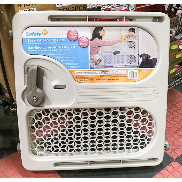 NEW DOREL EASY FIT CHILD / PET GATE