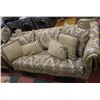 Image 4 : 2 PIECE COUCH AND LOVE SEAT