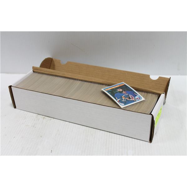 HI GRADE 1982-83 HOCKEY CARDS APRR. 800 ESTATE