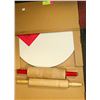Image 1 : JACOBS ALL PURPOSE PASTRY BOARD W/ROLLING PINS