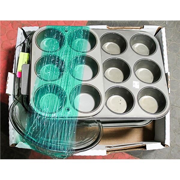 MIXED BAKEWARE LOT