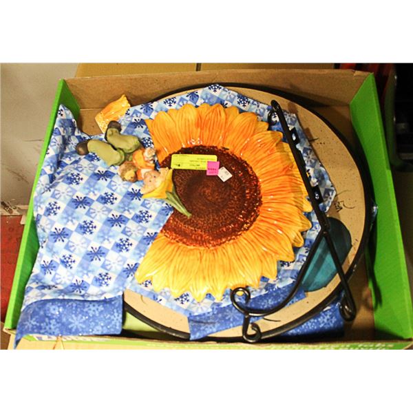 SUNFLOWER CERAMIC COLLECTABLES