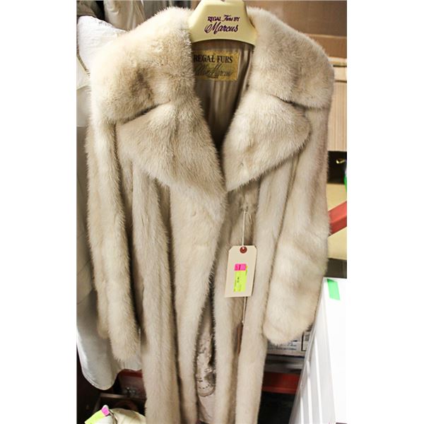 FUR COAT