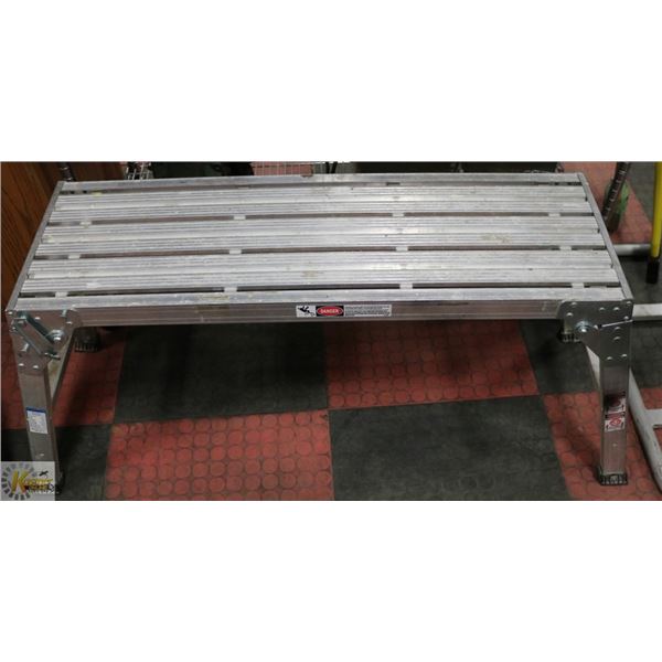 ALUMINIUM STEP LADDER