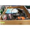 Image 1 : BOX OF TOOLS AND AUTOMOTIVE MANUALS