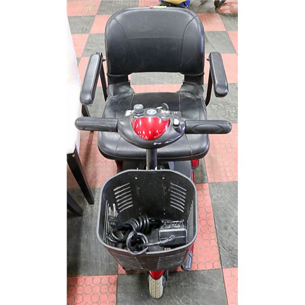 GOGO ELITE TRAVELLER MOBILITY SCOOTER, NEEDS