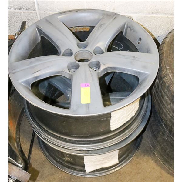 LOT OF 2 RIMS UNKNOWN SIZE