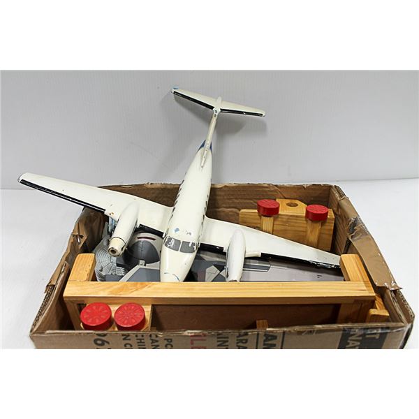 BOX  AIRPLANE, STAR WARS