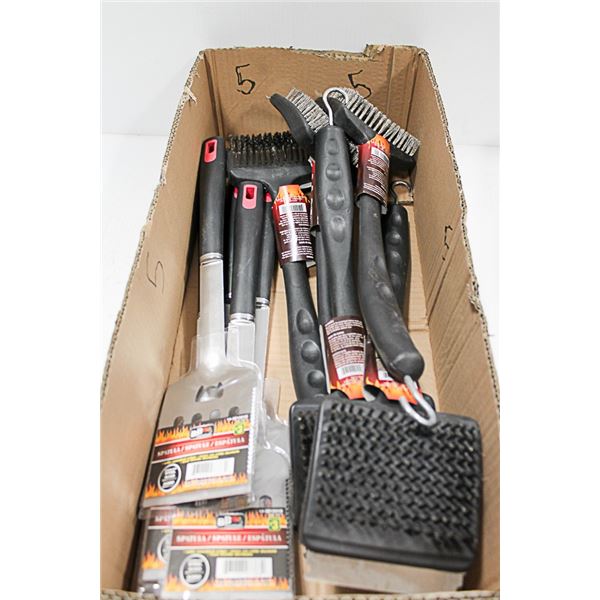 BOX WITH 10 NEW LARGE BBQ BRUSHES