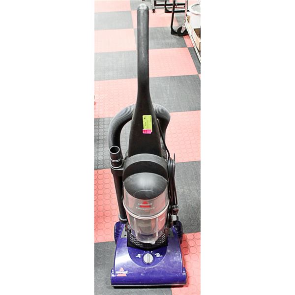BISSEL UPRIGHT VACCUM