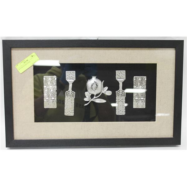 PICTURE WITH INLAID ITEMS