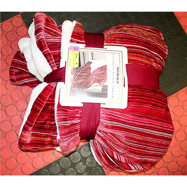 MON CHATEAU ULTIMATE PLUSH THROW 60" X 70"