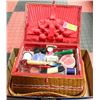Image 1 : VINTAGE SEWING BASKET WITH 2 LEVELS OF ACCESSORIES