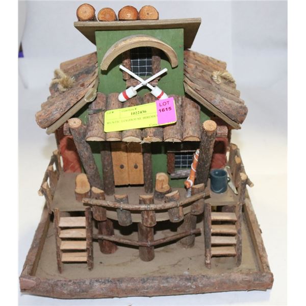 RUSTIC WOOD LOG BIRDHOUSE