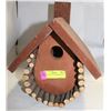 Image 1 : LARGE LOG BOTTOM BIRD HOUSE
