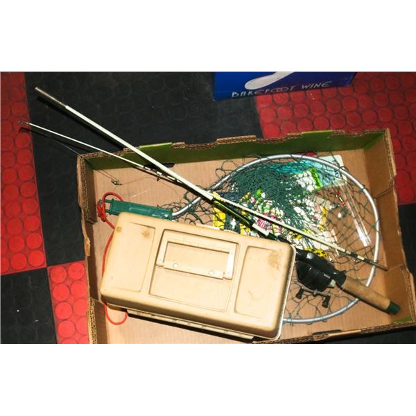 LARGE FLAT WITH OLD PAL 2-TIER FISHING TACKLE BOX