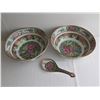 Image 2 : 2 Rimmed Famille Rose Soup Bowl & Spoon, Hong Kong
