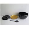 Image 11 : Qty 5 Servingware, Soup Bowl Set, Platter, Sm. Pitcher, Trivets