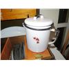 Image 23 : Vintage U.S. Trunk w/ Coffeepot, Dishes & Utensils 17.75"x 13.75"x 14.5"H
