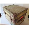 Image 28 : Vintage U.S. Trunk w/ Coffeepot, Dishes & Utensils 17.75"x 13.75"x 14.5"H