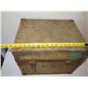 Image 33 : Vintage U.S. Trunk w/ Coffeepot, Dishes & Utensils 17.75"x 13.75"x 14.5"H