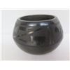 Image 2 : Native American San Ildefonso Pueblo Ceramic Pot Etched Signed Florence Naranjo 2.5" Tall