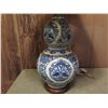 Image 4 : Chinese Porcelain Lamp, Blue/White Ralph Lauren