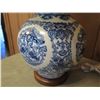 Image 7 : Chinese Porcelain Lamp, Blue/White Ralph Lauren