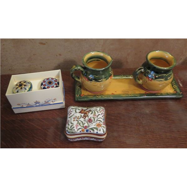 Qty 6 Ceramic Accessories, 2 Ceramic Knobs in Box, Trinket Box, 2 Pitchers on Tray French