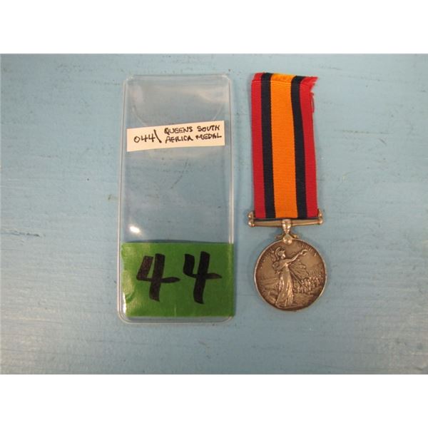 Queens South Africa metal, 1899 - 1902, awarded to 75447 GNR W. Knight 14, S. D., R. G. A. with ribb