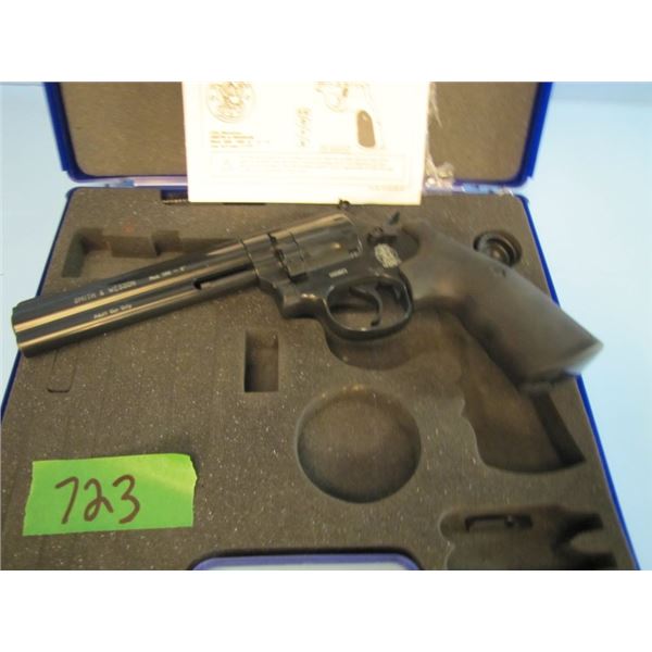 Smith & Wesson model 586 calibre .177 pellet pistol 6 inch barrel