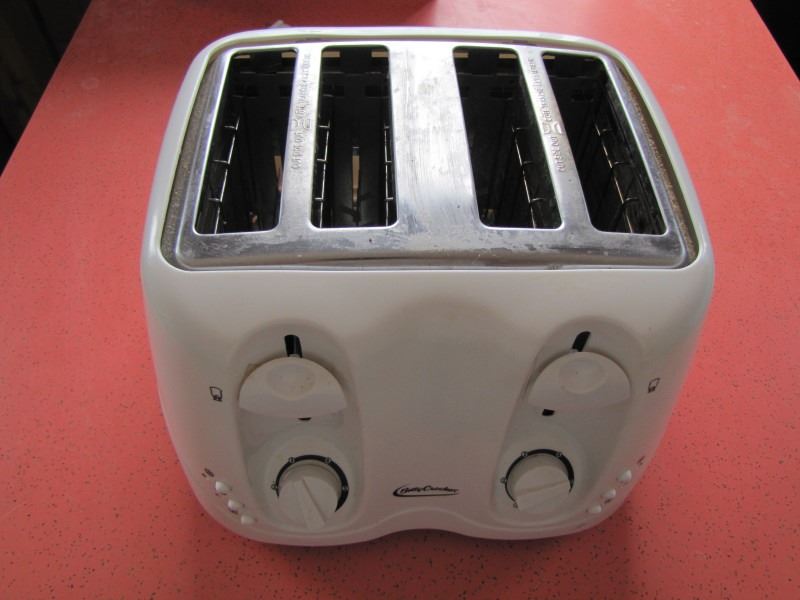 Betty Crocker 4 slice toaster