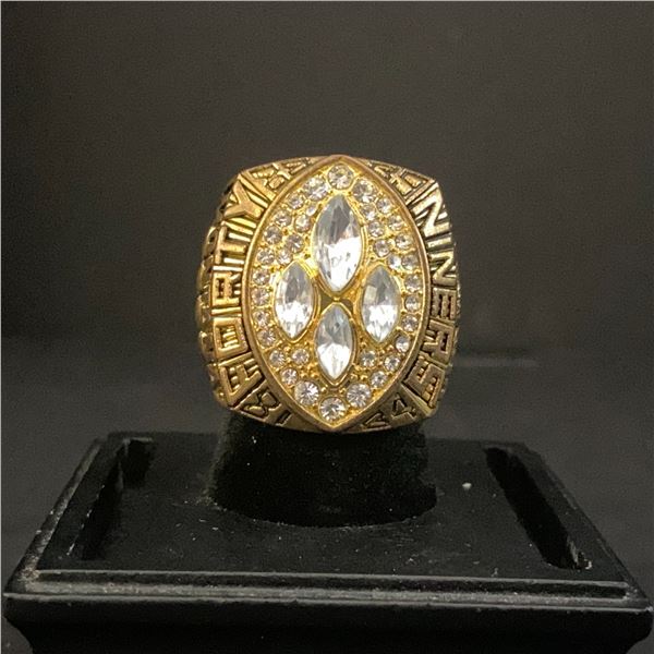 SAN FRANCISCO 49ERS N.F.L 1989 "MONTANA" CHAMPIONSHIP REPLICA RING (ref712)