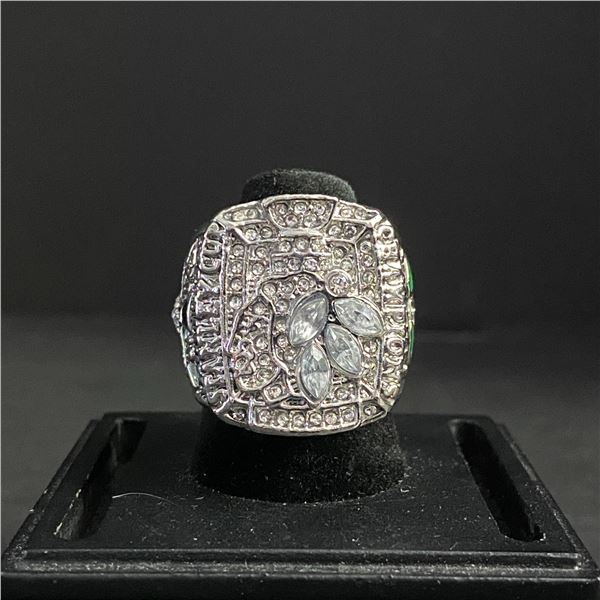 CHICAGO BLACKHAWKS N.H.L 2010 "TOEWS" CHAMPIONSHIP REPLICA RING (ref824)