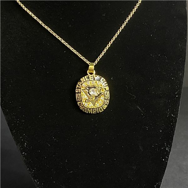 PITTSBURGH PENGUINS 1991 N.H.L CHAMPIONSHIP NECKLACE (ref1152)