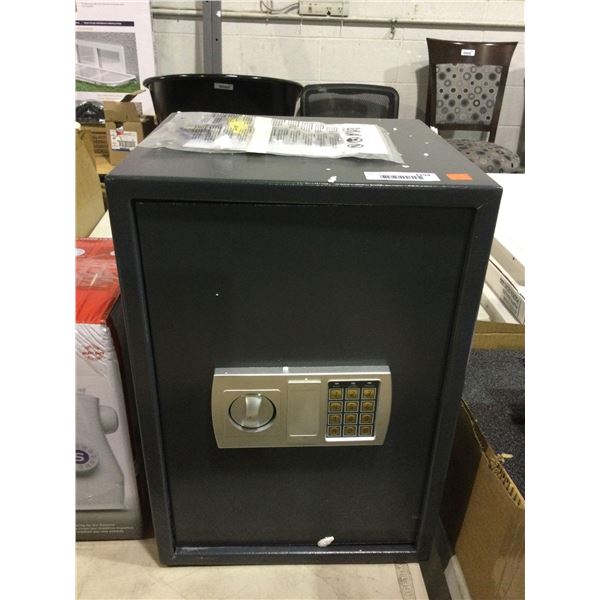 Deluxe Digital Safe