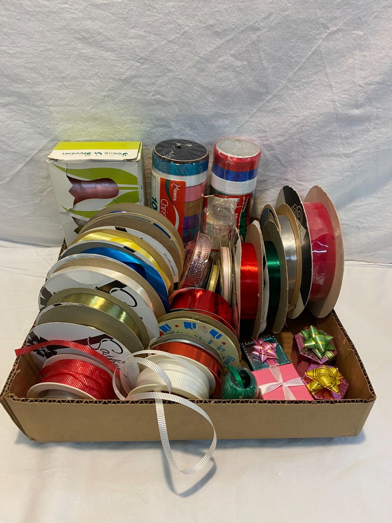 Ribbon and jewelry small boxes
