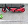 Image 21 : Qty 2 Scooters (has general wear and tear)