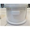 Image 10 : Mini Frigidaire Ice Maker Model EFIC117-SS and NutriMill HS4.3 Flour Grinder