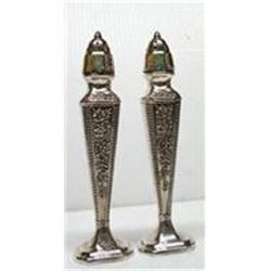 DECO-PAIR-SILVER SALT&PEPPER SHAKERS #1701004