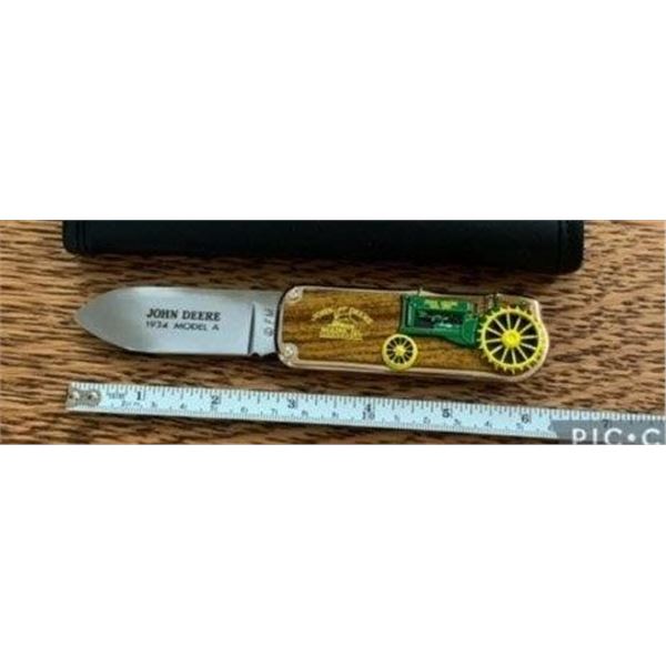 Collectors' edition John Deere Knife  1934 Model A