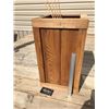 Image 2 : Red Cedar Planter  and Red Cedar Fan Trellis