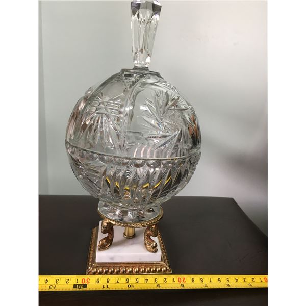 Pinwheel Chrystal Bowl with Domed Top