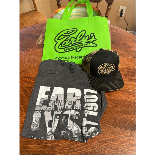 Hat, t-shirt XL and bag