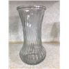 Image 4 : 4 glass vases